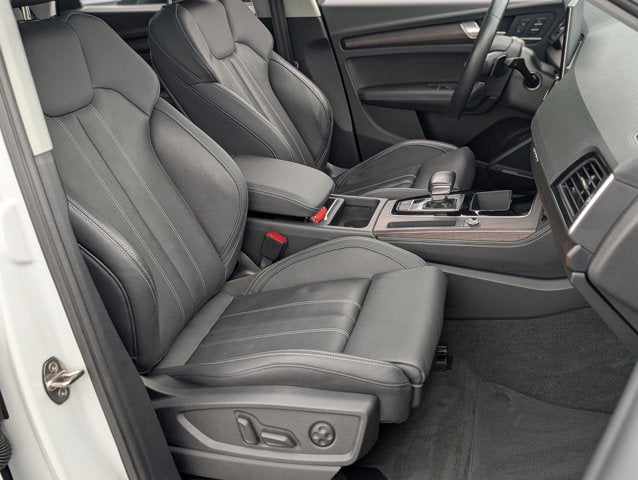 2022 Audi Q5 S line Premium Plus