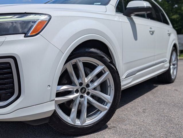 2025 Audi Q7 Premium Plus
