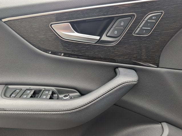 2023 Audi Q7 Premium Plus