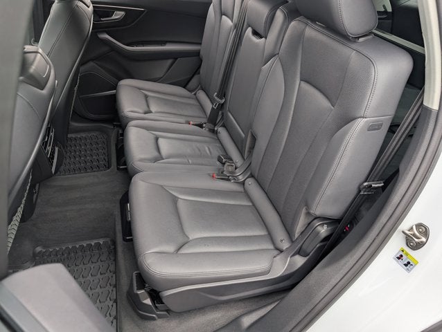 2023 Audi Q7 Premium Plus