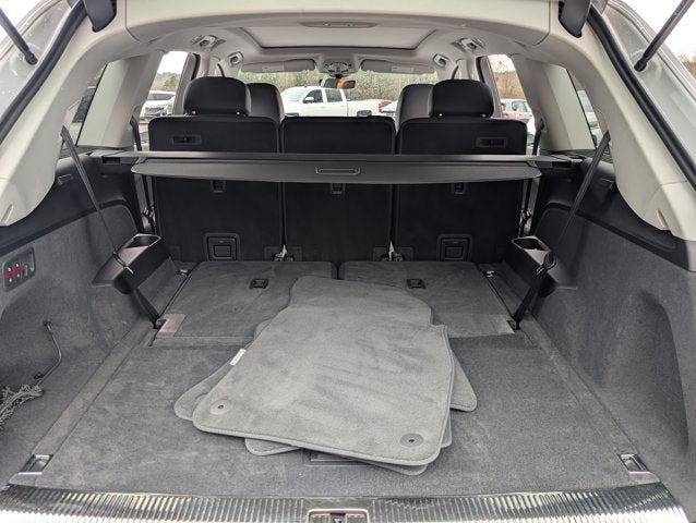 2023 Audi Q7 Premium Plus