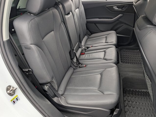 2023 Audi Q7 Premium Plus