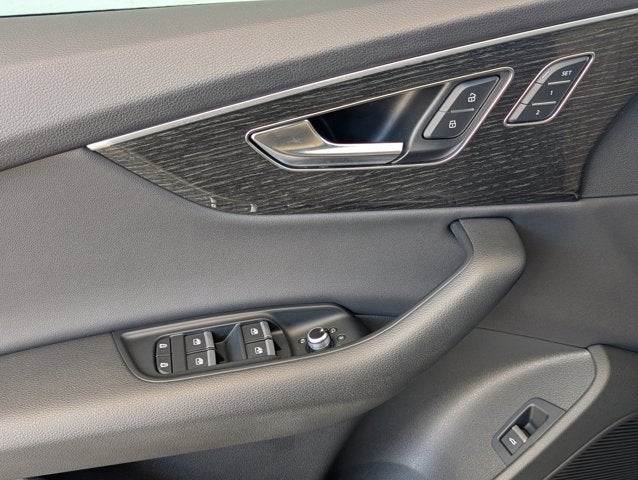 2022 Audi Q7 Premium Plus