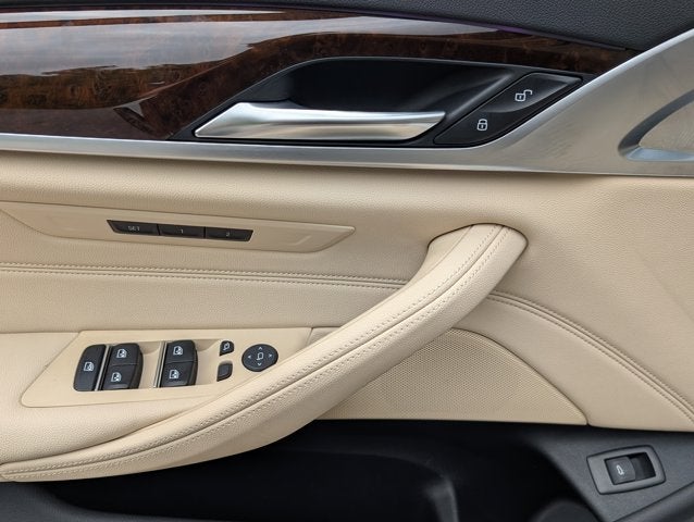2019 BMW 5 Series 530i