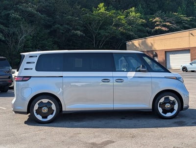 2025 Volkswagen ID. Buzz Pro S Plus