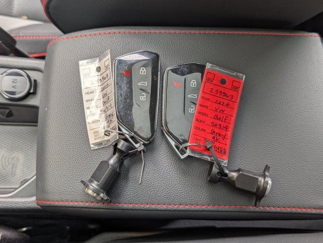 2024 Volkswagen Golf GTI 380 SE