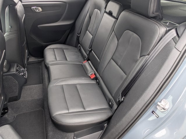 2021 Volvo XC40 Momentum