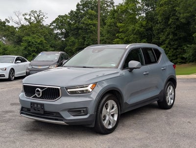 2021 Volvo XC40 Momentum