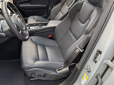 2024 Volvo XC90 Recharge Plug-In Hybrid Plus Bright Theme