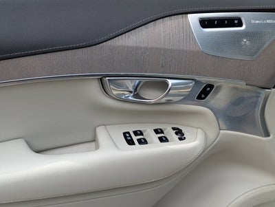 2022 Volvo XC90 Recharge Plug-In Hybrid Inscription