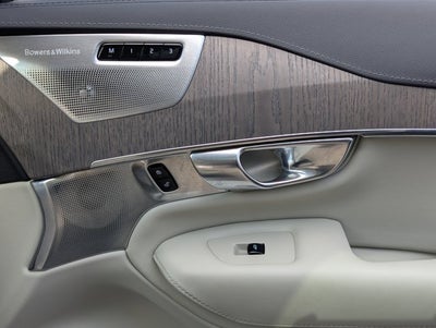 2022 Volvo XC90 Recharge Plug-In Hybrid Inscription