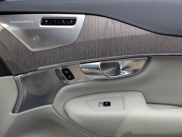 2022 Volvo XC90 Recharge Plug-In Hybrid Inscription