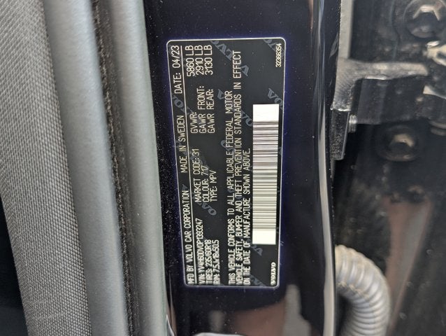 2023 Volvo XC60 Recharge Plug-In Hybrid Core Bright Theme