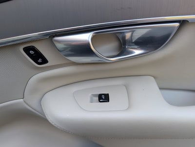 2023 Volvo XC90 Core