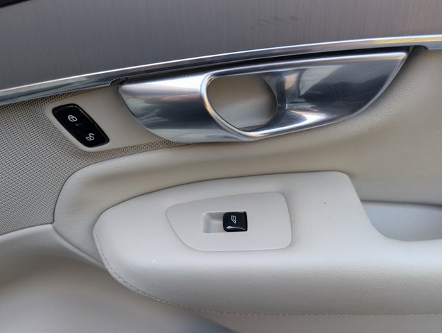 2023 Volvo XC90 Core