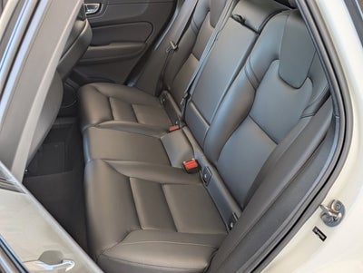 2024 Volvo XC60 Core Dark Theme