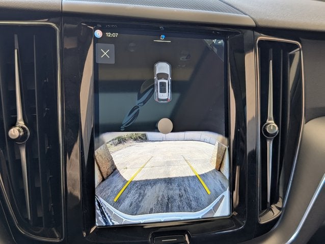 2024 Volvo XC60 Core Dark Theme