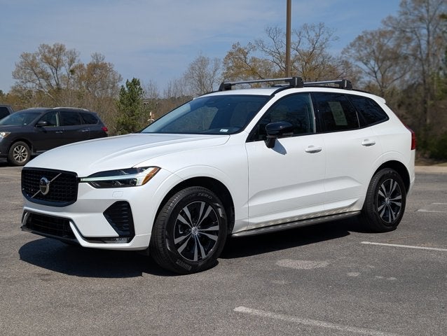 2024 Volvo XC60 Core Dark Theme