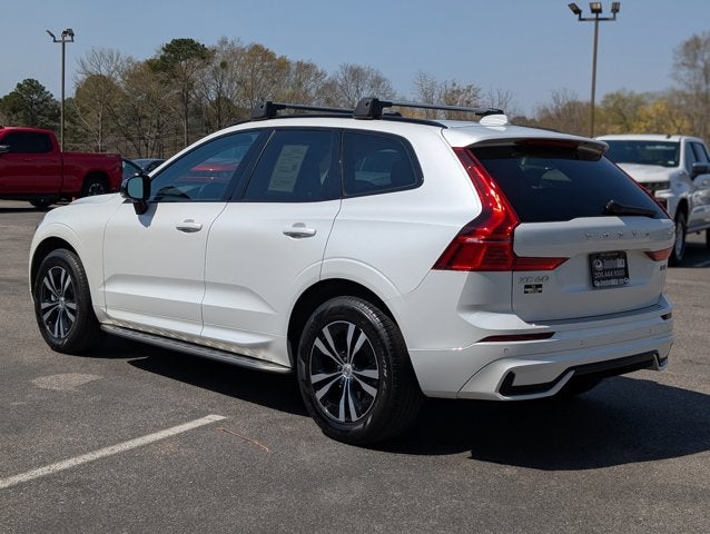 2024 Volvo XC60 Core Dark Theme