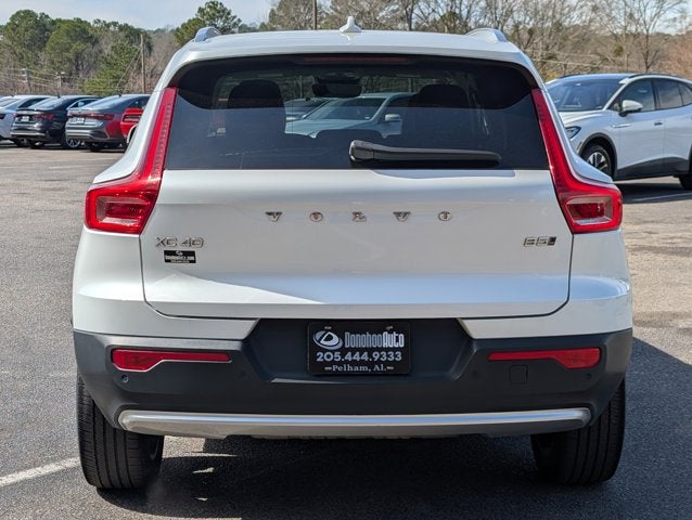 2024 Volvo XC40 Plus Bright Theme
