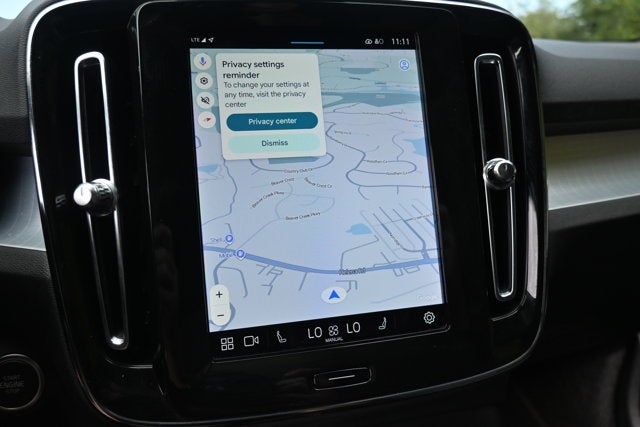 2025 Volvo XC40 Core Bright Theme