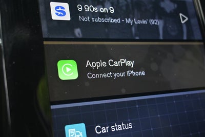 2025 Volvo XC40 Core Bright Theme