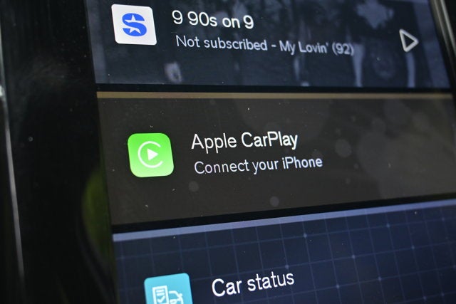 2025 Volvo XC40 Core Bright Theme