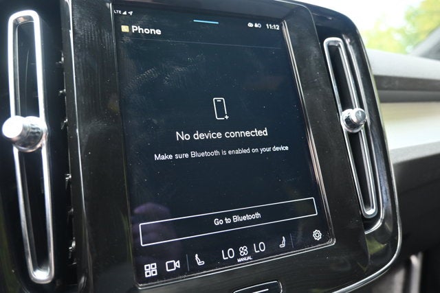 2025 Volvo XC40 Core Bright Theme