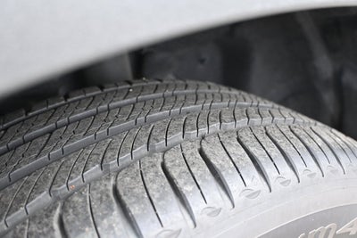 2025 Volvo XC40 Core Bright Theme