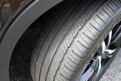 2025 Volvo XC40 Core Bright Theme