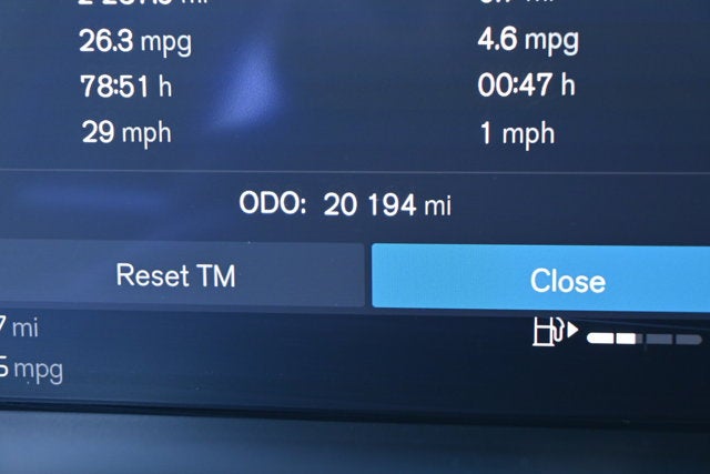 2025 Volvo XC40 Core Bright Theme