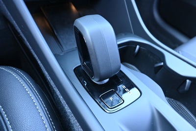 2025 Volvo XC40 Core Bright Theme