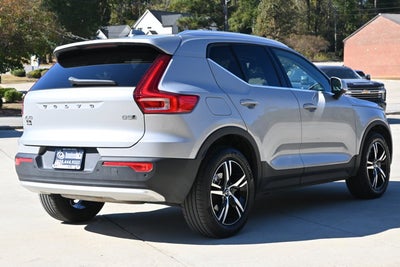 2025 Volvo XC40 Core Bright Theme