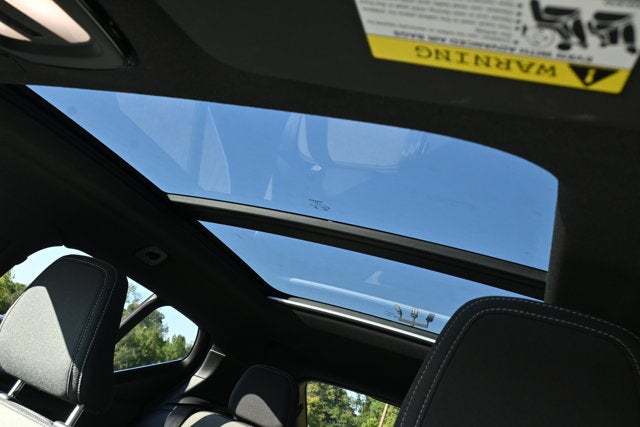 2025 Volvo XC40 Core Bright Theme