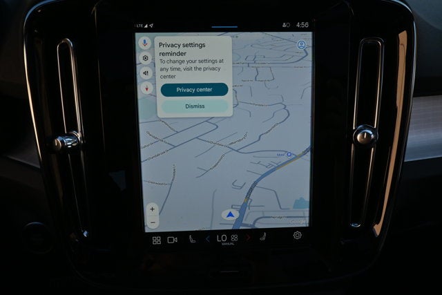 2025 Volvo XC40 Core Bright Theme