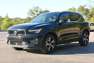 2025 Volvo XC40 Core Bright Theme