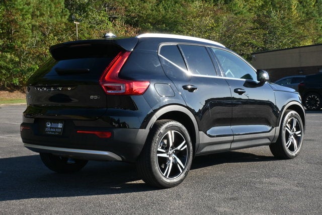 2025 Volvo XC40 Core Bright Theme