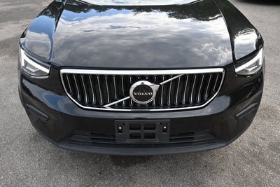 2025 Volvo XC40 Core Bright Theme