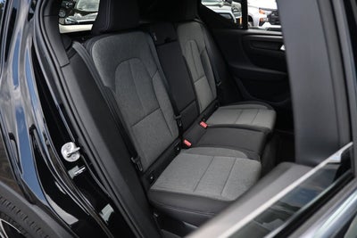 2025 Volvo XC40 Core Bright Theme