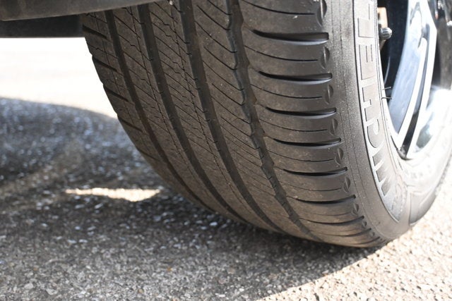 2025 Volvo XC40 Core Bright Theme