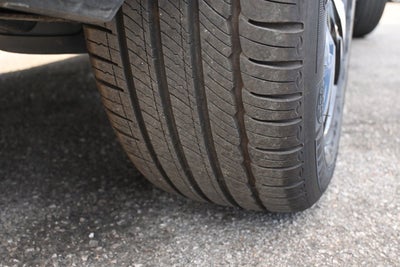 2025 Volvo XC40 Core Bright Theme