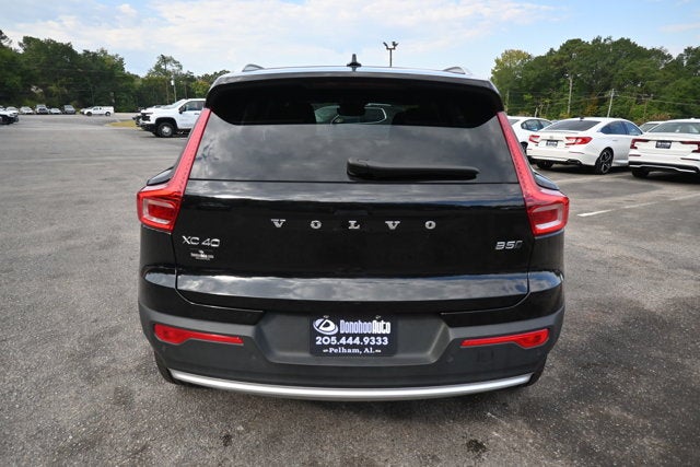 2025 Volvo XC40 Core Bright Theme