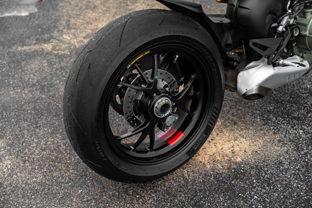 2024 DUCATI STREETFIGHTER V4S