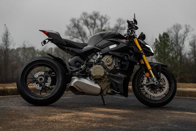 2024 DUCATI STREETFIGHTER V4S